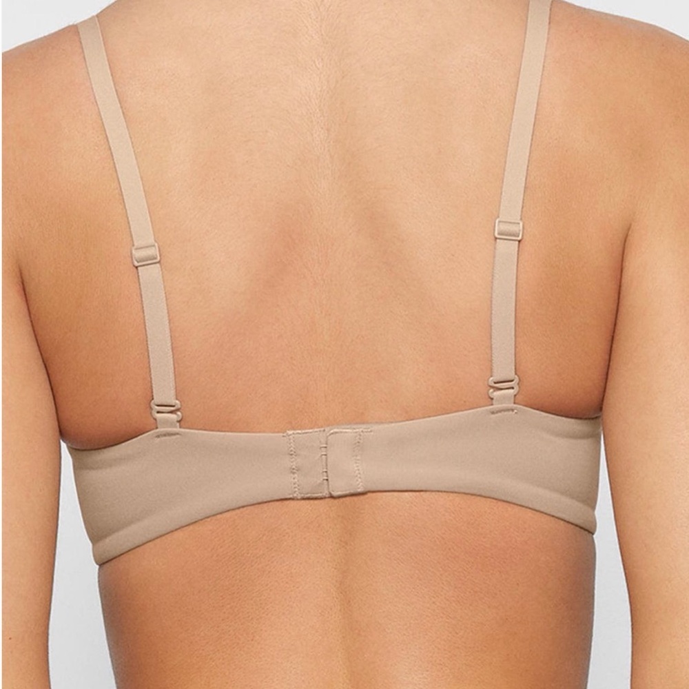 SKIMS Fits everybody bra - Picture 2 of 15
